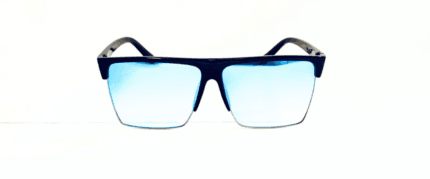 Anteojos de sol realizados en pasta, con lentes en policarbonato y protección uv 400. Los anteojos tienen bisagras plásticas y vienen con funda.