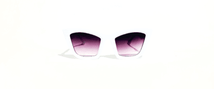 Anteojos de sol realizados en pasta, con lentes en policarbonato y protección uv 400. Los anteojos tienen bisagras plásticas y vienen con funda.